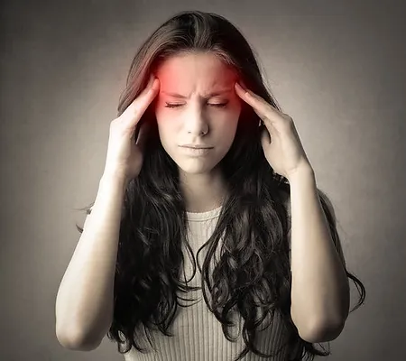 woman having headache